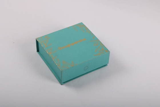 ボール紙包装チョコレート甘い食糧箱のための機械を形作ることをする自動堅い箱