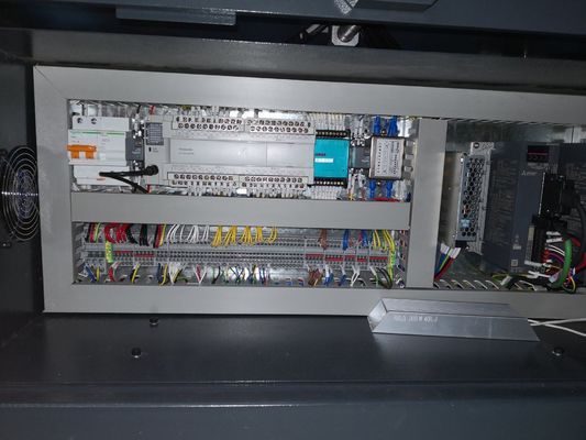 堅い紙箱の製造業機械27pcs/Min 890kg H2100mm