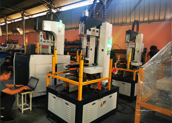 堅い紙箱の製造業機械27pcs/Min 890kg H2100mm