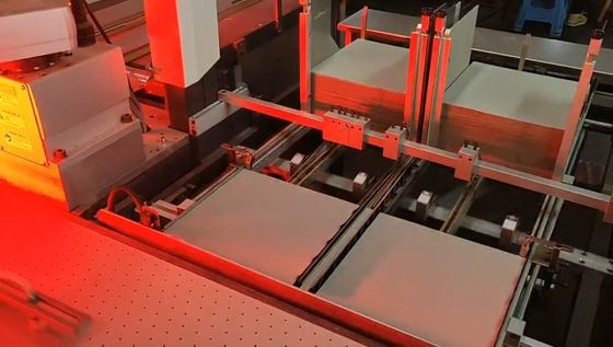 機械1500pcs/hギフト用の箱の短い時間調節を置く箱の堅いカバー
