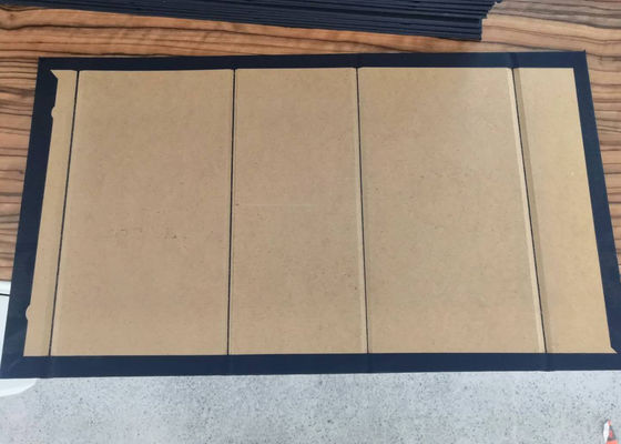 機械本の形のワインの携帯電話箱を作る自動場合