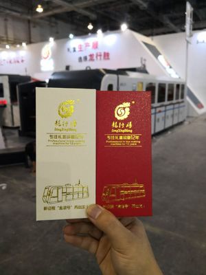 トルコの顧客の工場のための容易な操作と形作る箱のための機械を作る堅い宝石箱