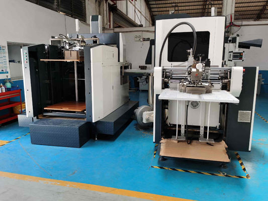 機械320gsmカートン箱の製造業機械110mm 550mmを作る甘く堅い箱