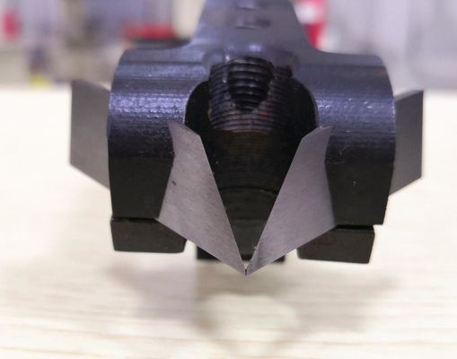 ボール紙およびMDF板に溝を作ることができる機械に溝を作る堅い箱Vのボール紙
