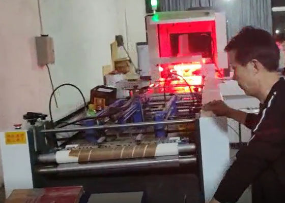 アイ シャドウ箱と異なった種類の堅い箱のための機械を作る化粧品箱およびカバー